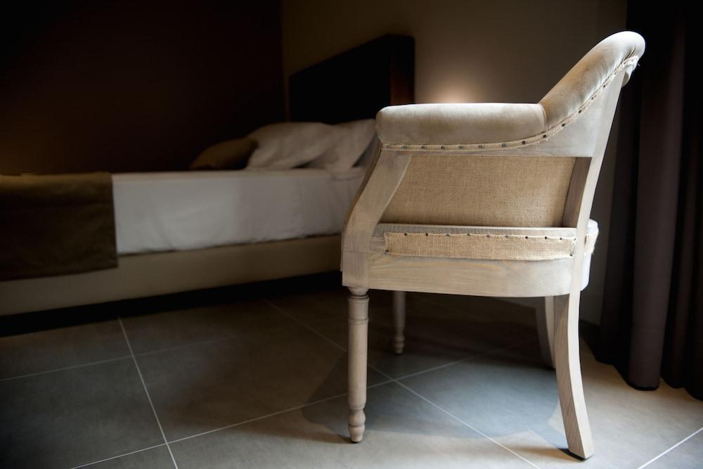Les Clarisses Boutique Vic