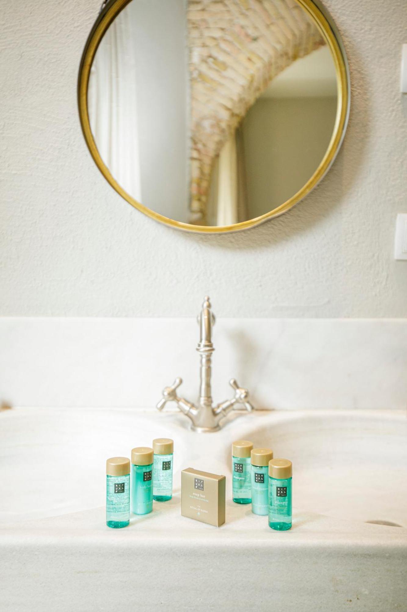 Les Clarisses Boutique Vic